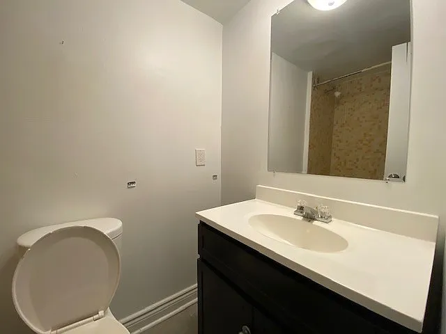 290 Nelson St — Photo 12