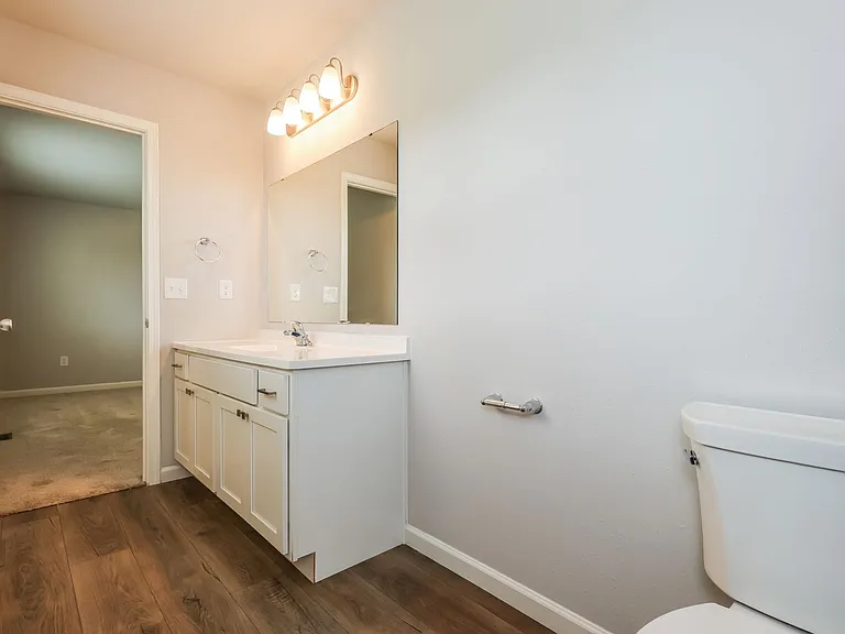 115 E Mason St — Photo 21