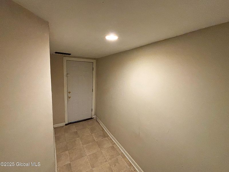 4th image of 77 3rd Avenue