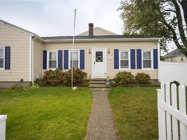 359 Carter Ave, Pawtucket, RI 02861