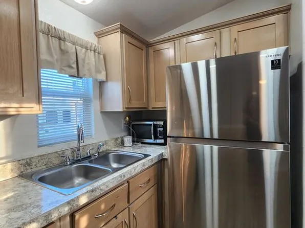 1869 Rio Vista St, Seeley, CA 92273