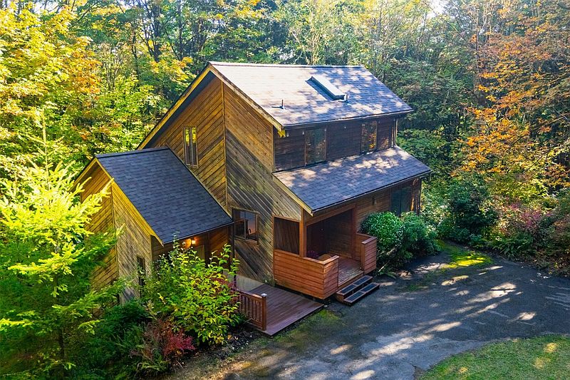 2nd image of 9310 Waddell Creek Road SW