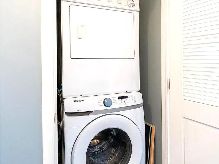 207 Rector St #2F — Photo 8