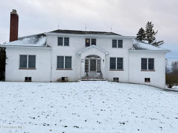 220 Hickory Ridge Rd, Greenfield Township, PA 18407