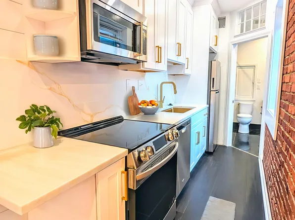 93 Marion St, Brookline, MA