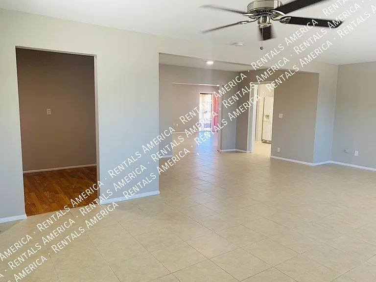 11433 N Hagen Dr — Photo 25