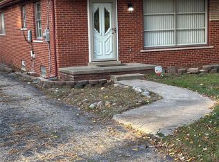 21550 Duns Scotus St, Southfield, MI 48075