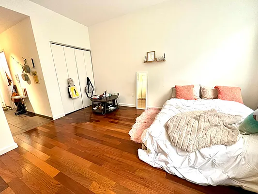 Rented by Evans Real Estate | media 11