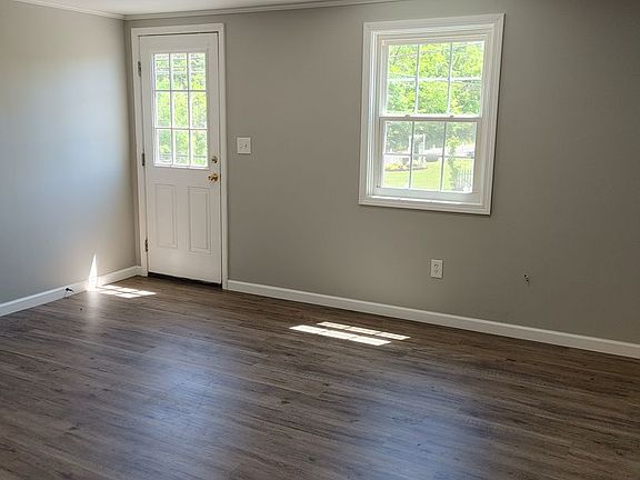 4th image of 1176 Red Hill Rd APT 203