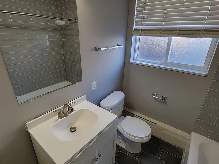 221 N Quince St — Photo 19