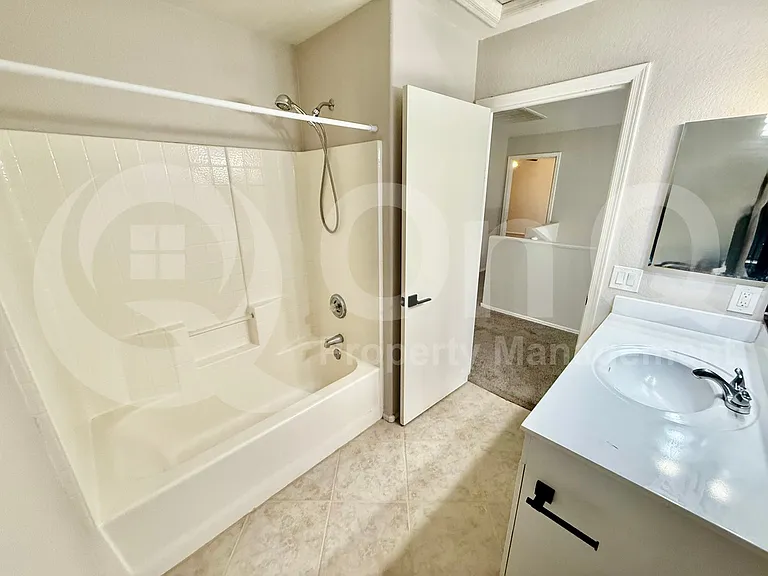 710 N Exeter St — Photo 20