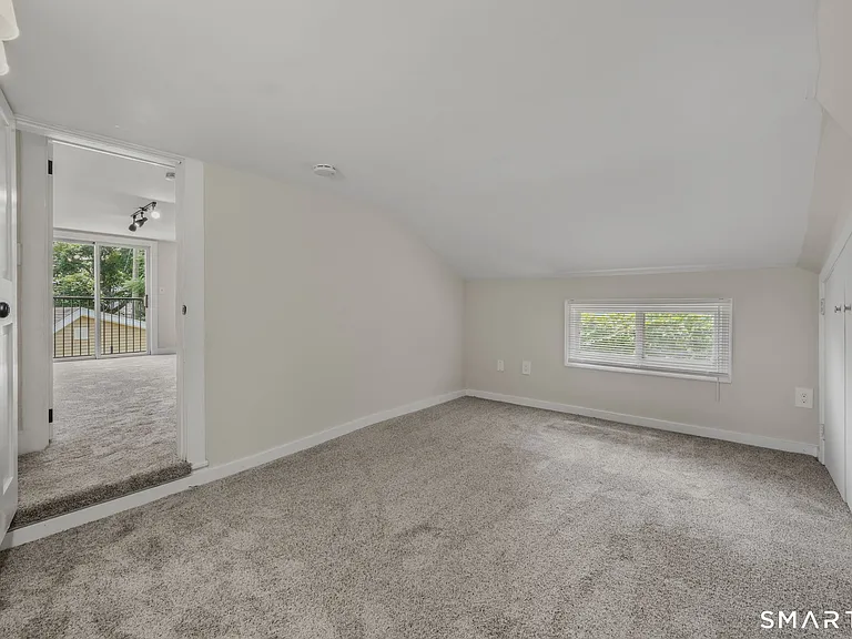 115 Pequot Ave — Photo 29
