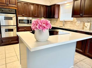 4467 Yupon Ridge Dr, Houston, TX 77072