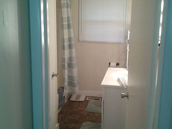 5th image of 3950 N Graham Ave