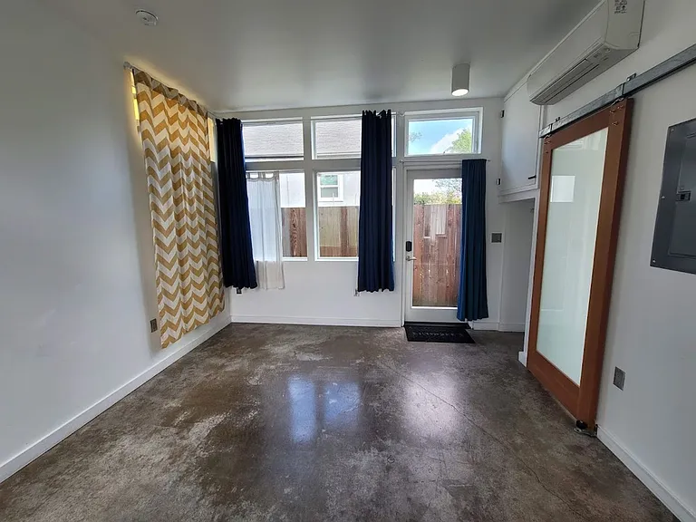 7234 N Denver Ave — Photo 8