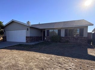 255 Cavendish Dr, Hemet, CA 92545