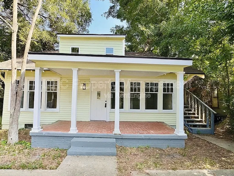 2207 Bell St #A — Photo 1