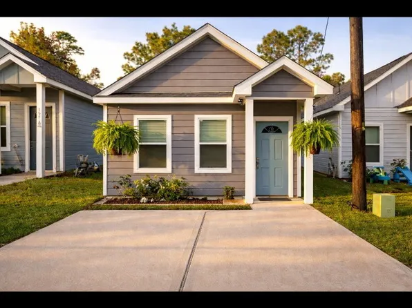 16606 E Forrestal, Montgomery, TX 77316