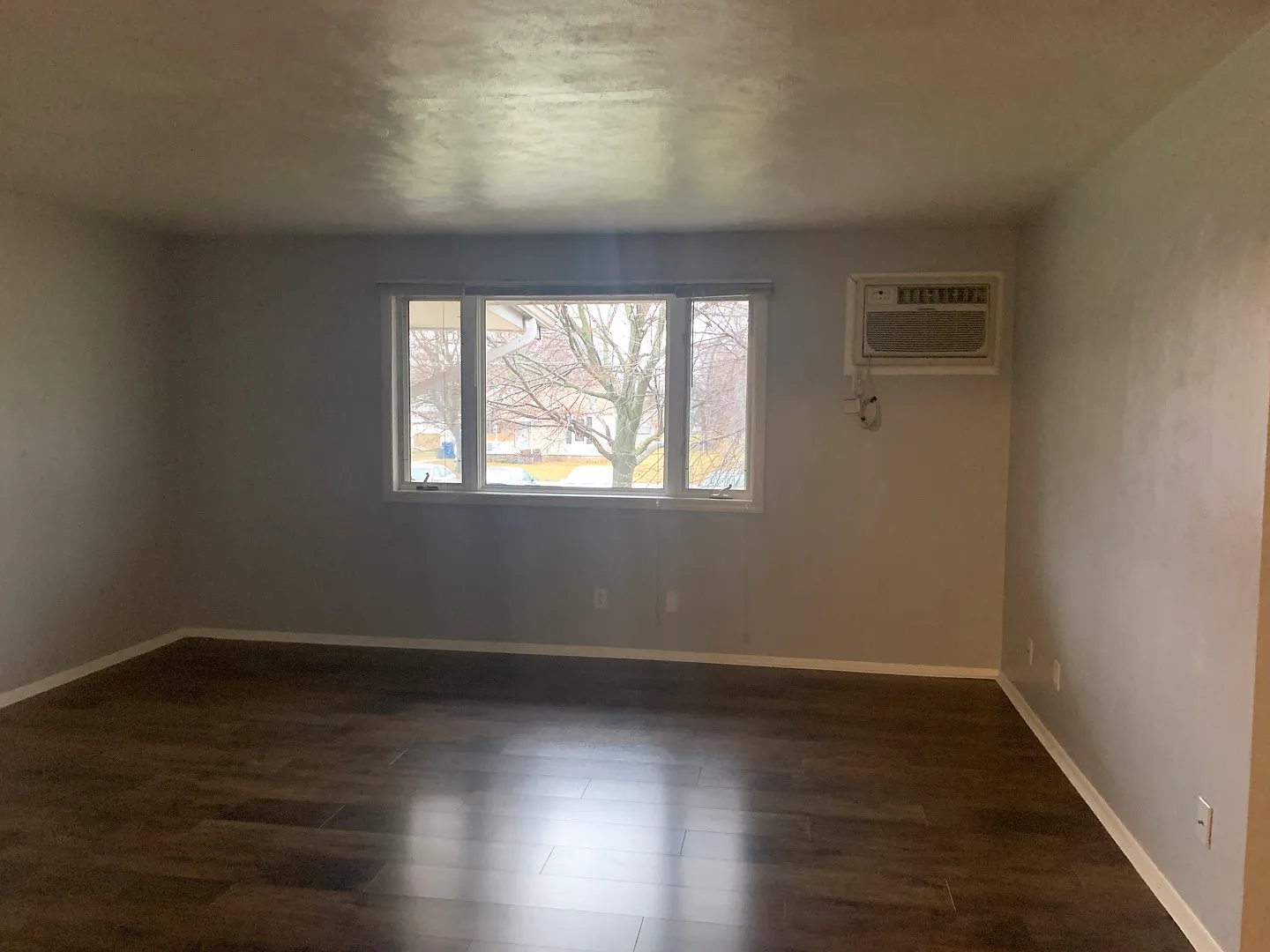 2 bed, $1,000 — Photo 3