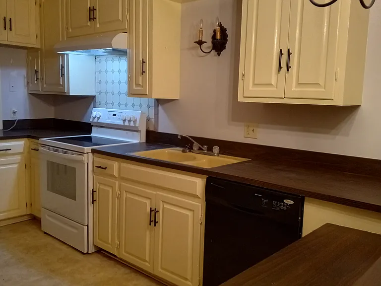 415 E Washington Ave #3 — Photo 6