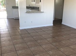 6916 Walker Ave APT A, Bell, CA 90201