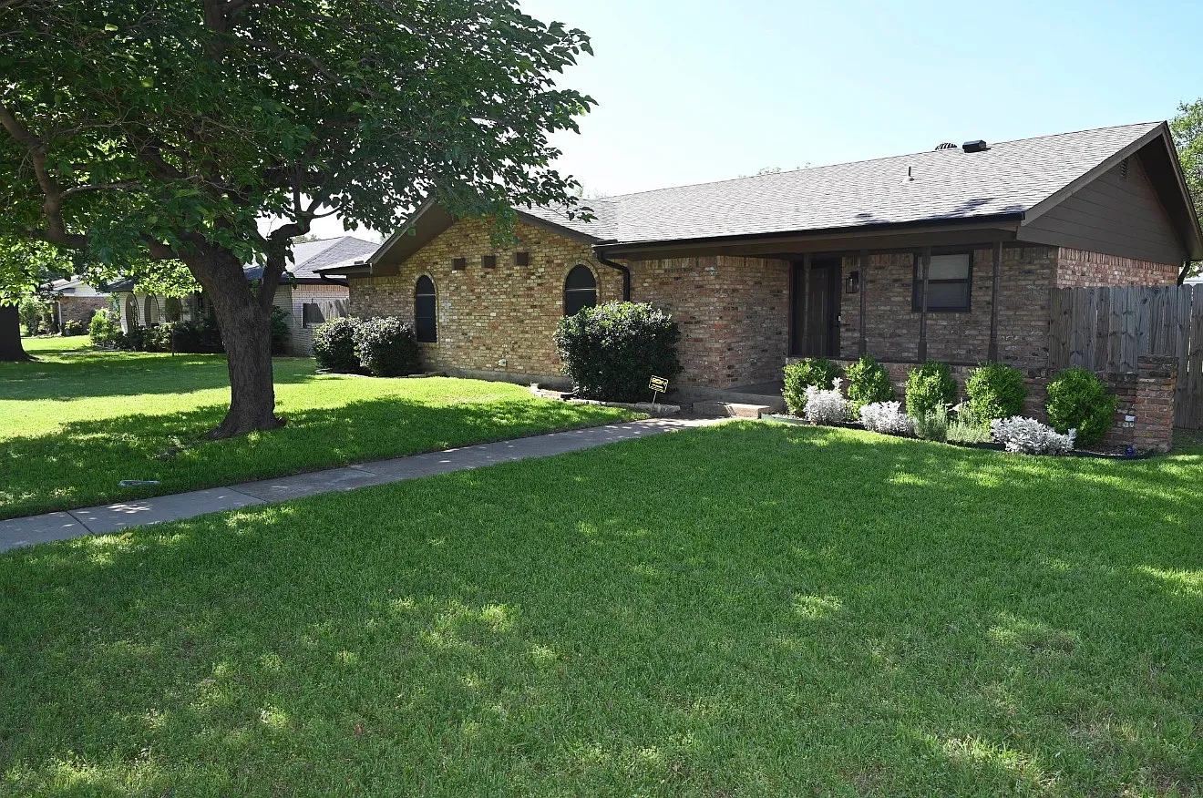 3 bed, 1590 sqft, $2,600 — Photo 1