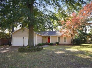 5809 Pettigrew Dr, Fayetteville, NC 28314