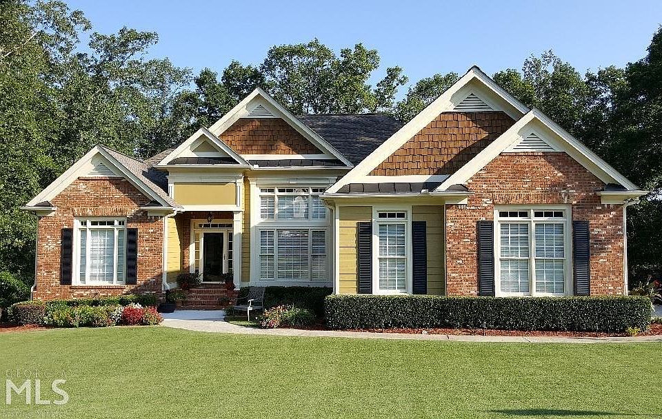 1st image of 595 Richmond Pl
