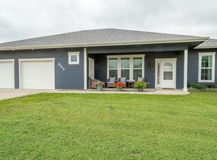 903 16th St, Valley Falls, KS 66088