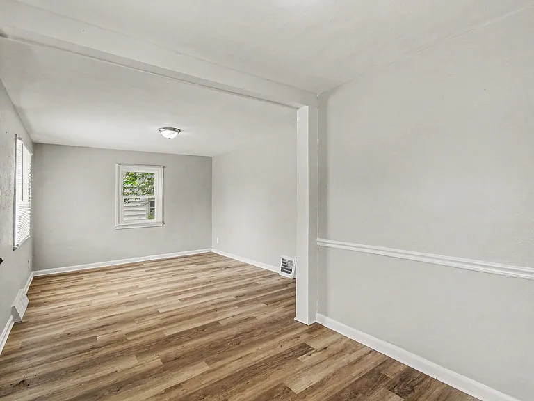 5613 Statler Ave — Photo 7