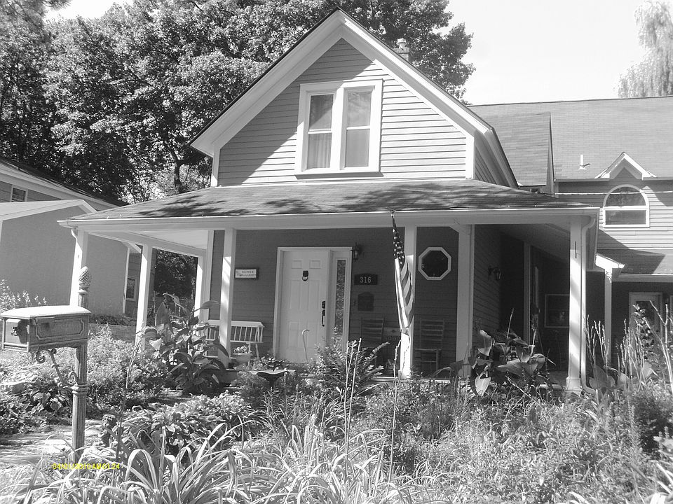 1st image of 316 William St N