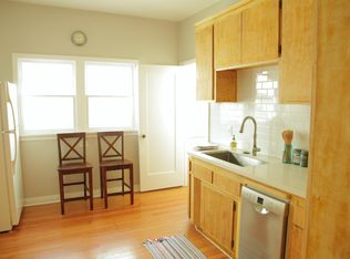 1160 1/2 N Westmoreland Ave, Los Angeles, CA 90029