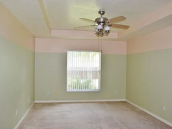 5th image of 881 SE Walters Ter