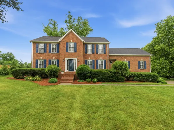 1009 Valley Forge Dr, Arrington, TN 37014