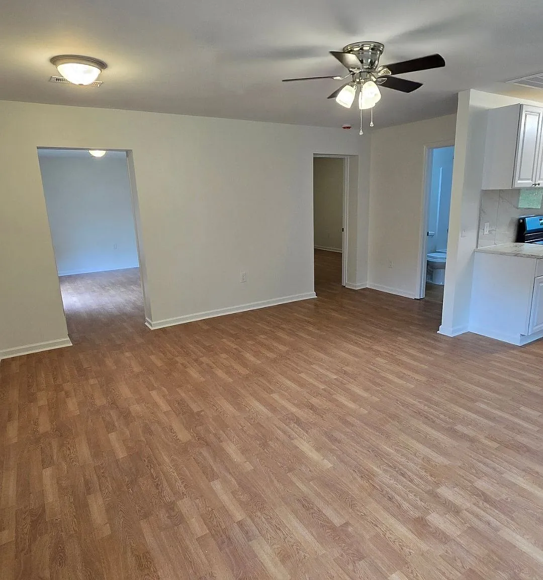 2 bed, 785 sqft, $1,600 — Photo 3