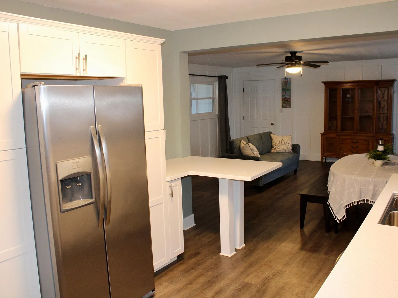 3 bed, 1.5 bath, 1496 sqft, $2,500 — Photo 4