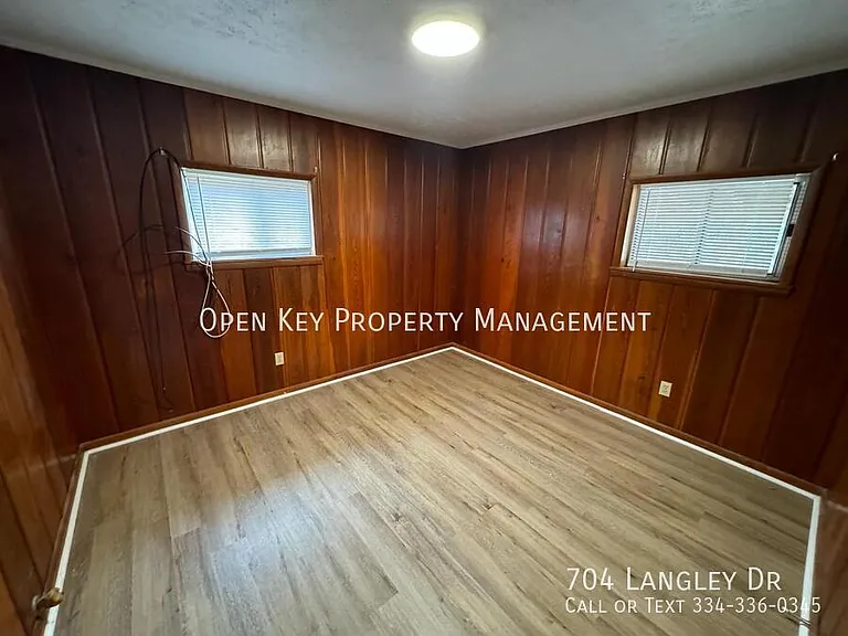 704 Langley Dr — Photo 8