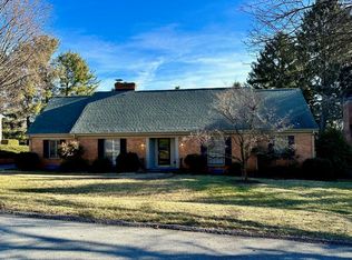 307 Greenway Rd, Staunton, VA 24401