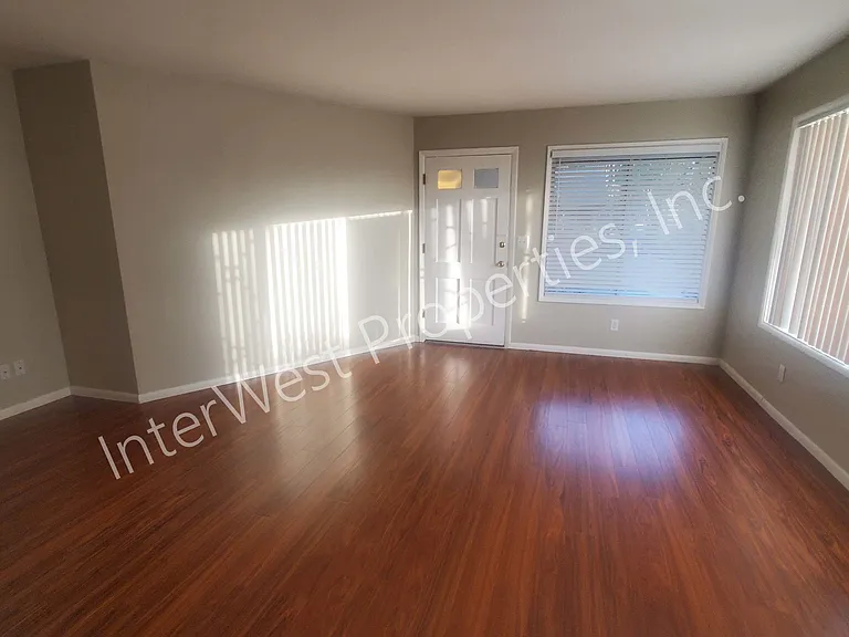 10 E Avenue A #A — Photo 30