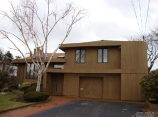 2796 Rosebud Ave, Merrick, NY 11566