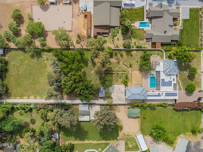 2311 E Colter St — Photo 87