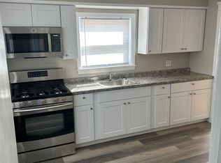 101 Rutherglen Ave #1, Providence, RI 02907