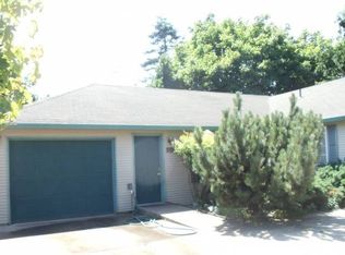 10622-10628 SE Powell Blvd, Portland, OR 97266