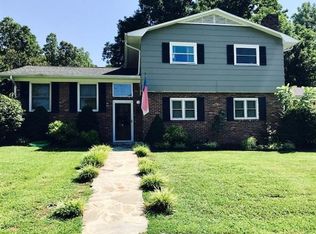 55 Golden Leaf Dr, Marion, NC 28752