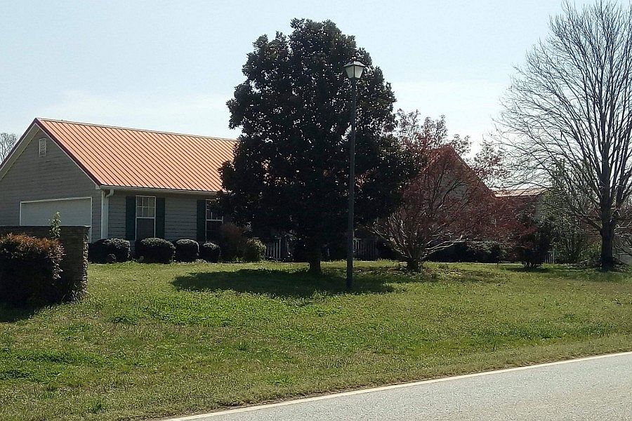 2nd image of 10 Huntington Pl