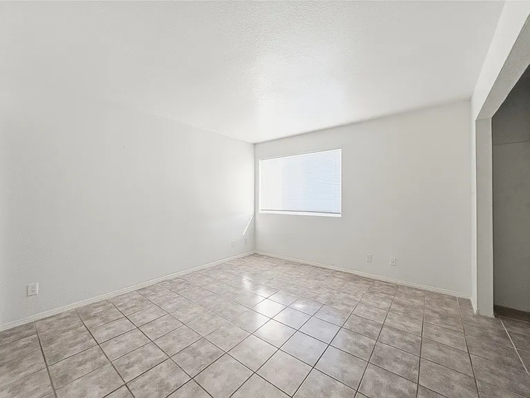 10820 N 16th Ave #4 — Photo 9