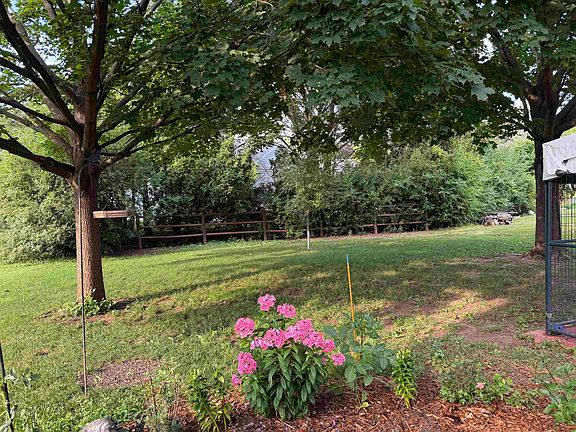 5th image of 2884 Westmoor Rd