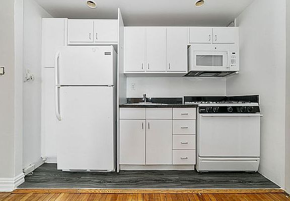 5th image of 8724 115th St APT 1B