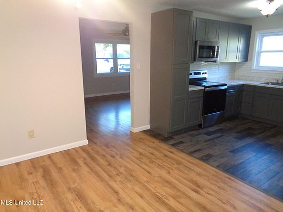 2nd image of 1766 Mississippi Valley Blvd