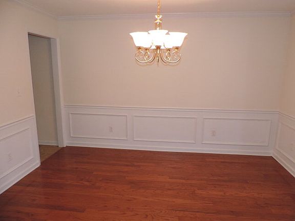 4th image of 1828 Beaver Creek Ln